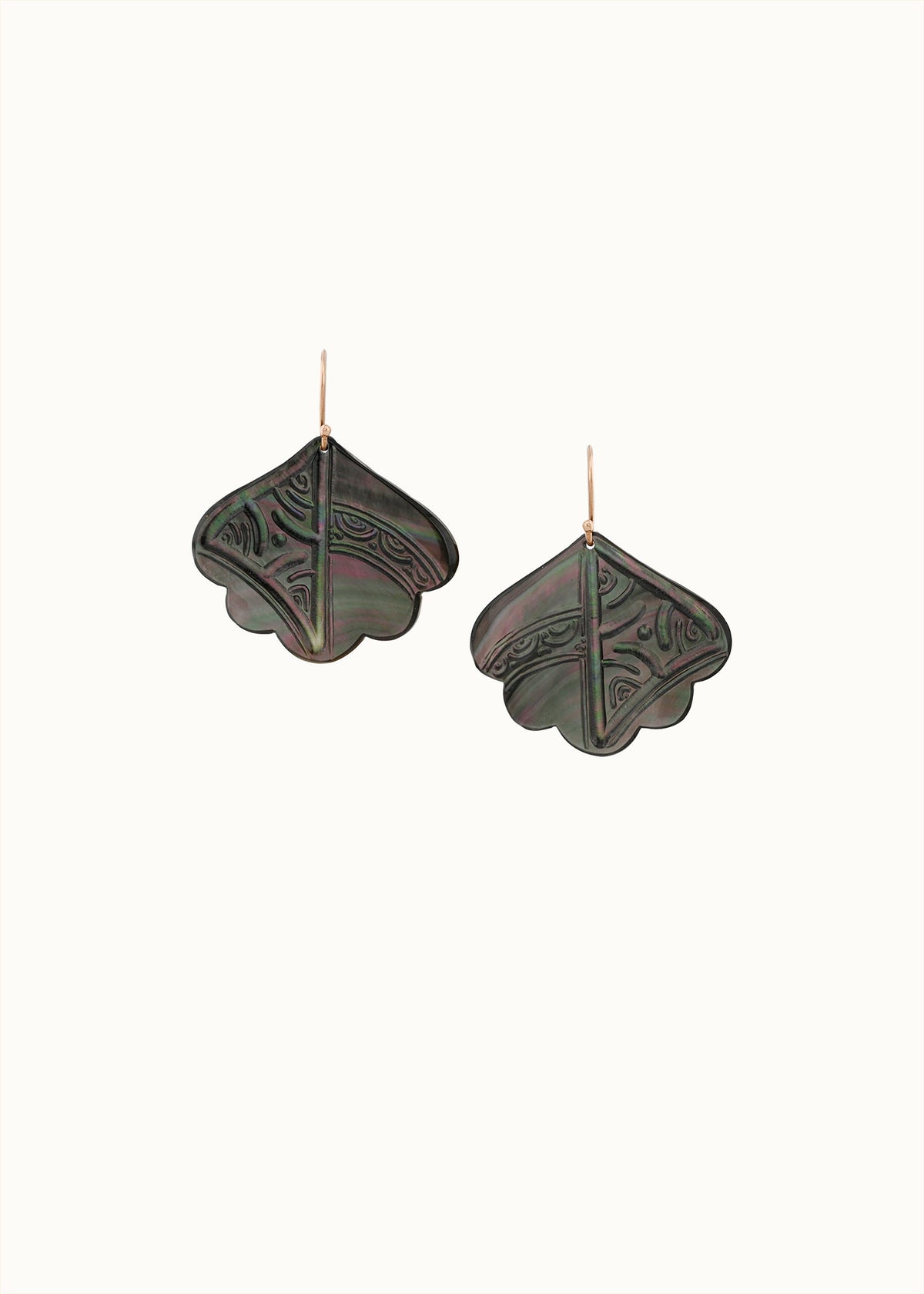 carved black mother of pearl scalloped shell earrings 9k rose gold