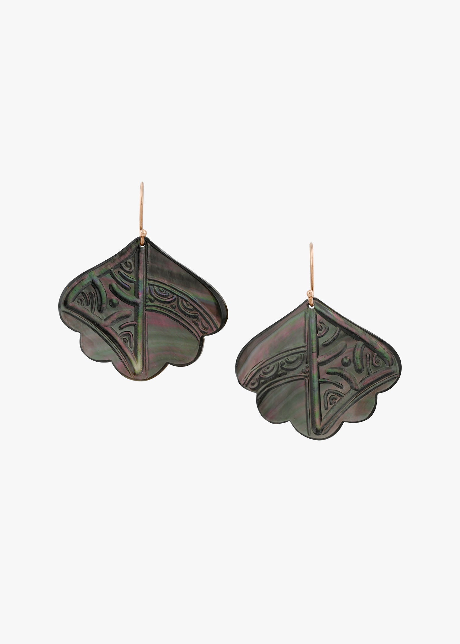 carved black mother of pearl scalloped shell earrings 9k rose gold